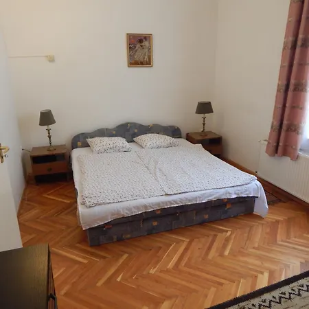 Nefelejcs Nyaralohaz Apartmán *